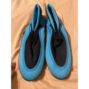Voit, Water Shoes. Size 5